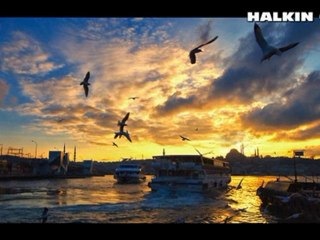 Zülfü Livaneli - Gün Olur ~ Halkın Gücü