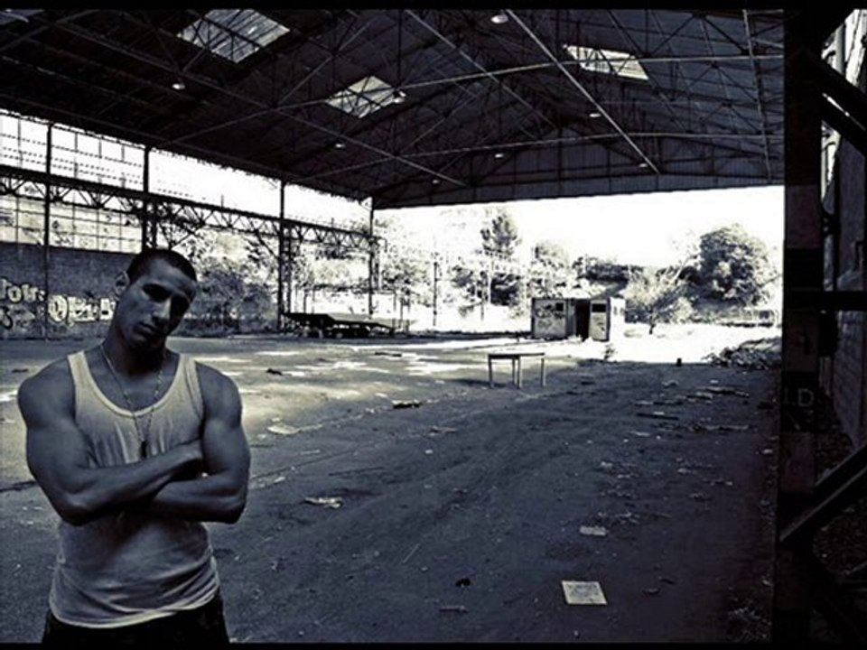 parké YaNi . Paranoia