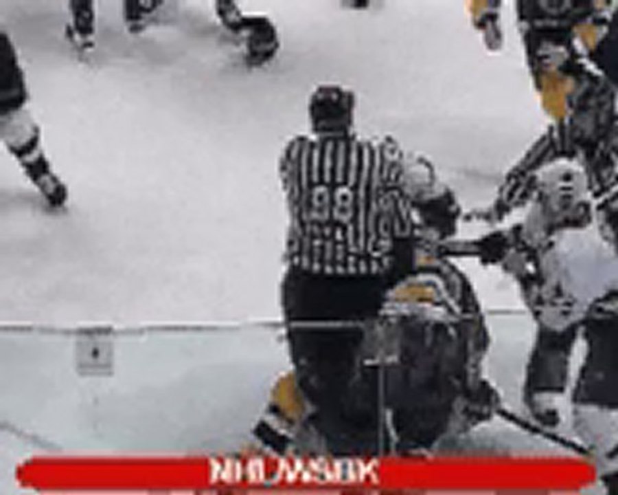 Marty McSorley highsticks Donald Brashear