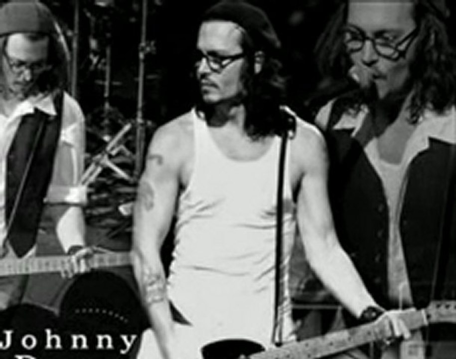 JOHNNY TOCANDO
