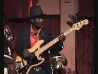 KOOL BASS à L'Entrepôt