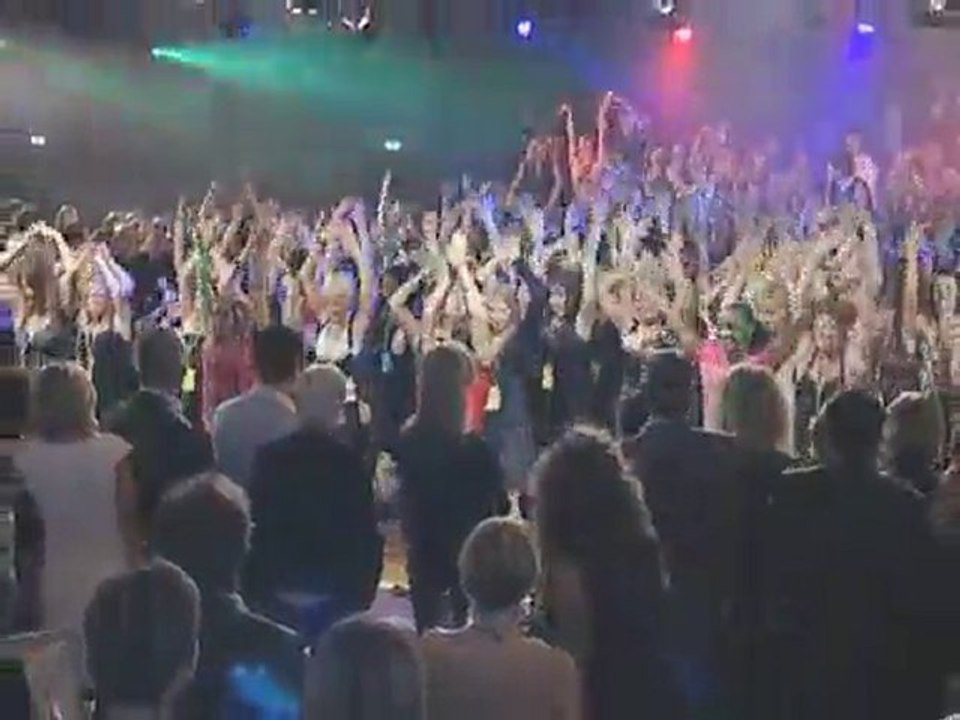 Flashmob Cache Cache avec Stéphane Jarny de la Nouvelle Star