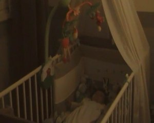 Je parle à mon mobil qui tourne et fais de la musique