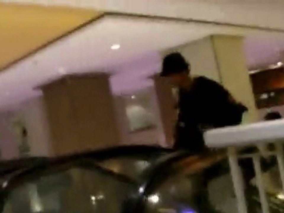 101111 2PM at Pathumwan Princess Hotel Arrival