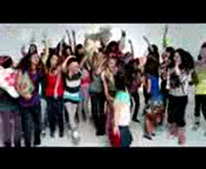 Miley Cyrus - 7 Things