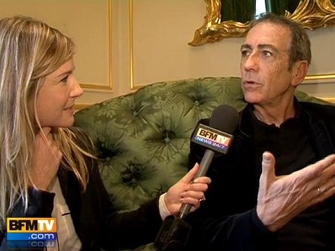 Chamfort chante La vie d’Yves Saint Laurent