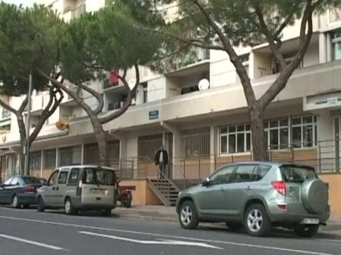 Lifting du Poste de police du Chemin bas d'Avignon (Nîmes)