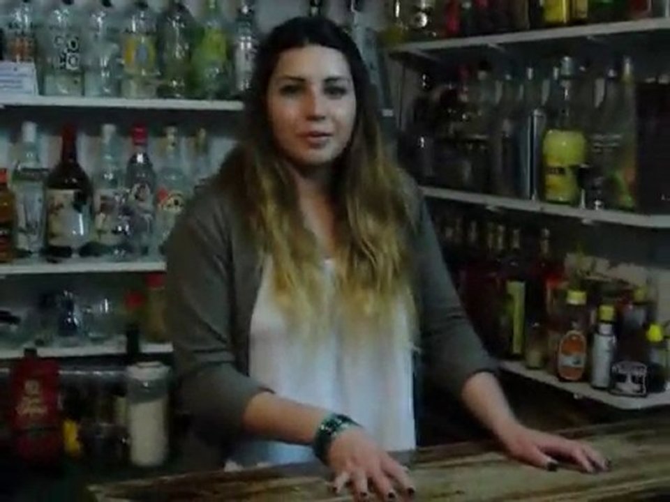 Regina hablando sobre ser Bartender