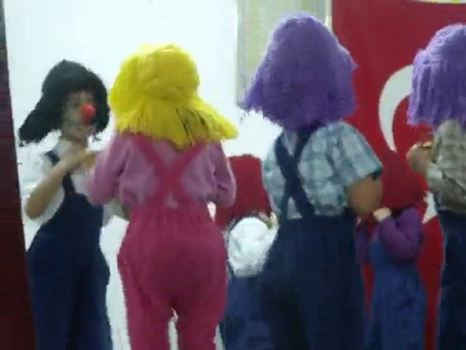 23 Nisan Anasınıfı Gösterimiz Palyaçolar 2009-2010