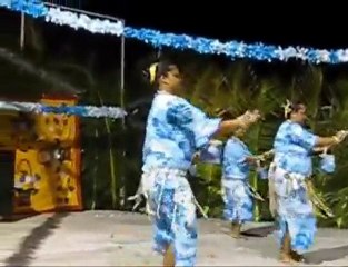 Danses sur Aho lors d'une fête