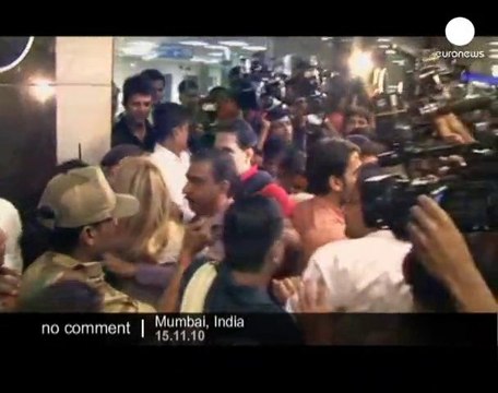 Pamela Anderson arrives in Mumbai - no comment