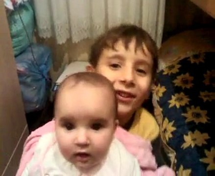 fatih cihan ve kardeşi annesinin doğum gününü kutluyor :)