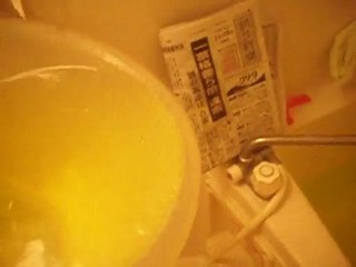 DSCI0683鹿児島県指宿市の市民たちが2010年11月18日にバケツの水をひっくり返す（笑）