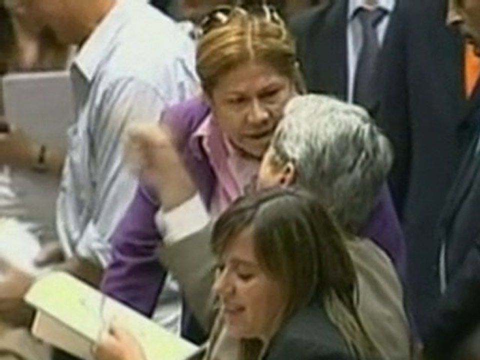 Punch in face in Argentina's parliament