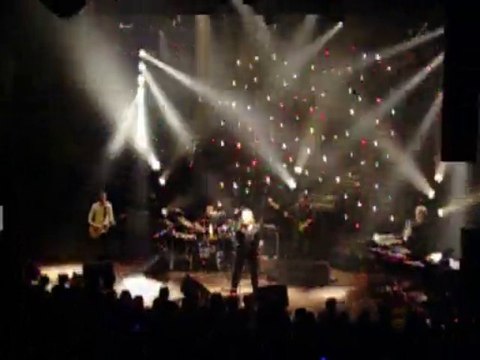 ARNO EN CONCERT C'EST MAGNIFIQUE LE BIKINI TOULOUSE le 17 Novembre 2010