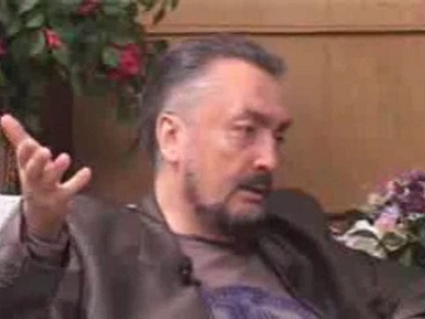 Adnan Oktar mezheplerin güzelliğini anlatıyor