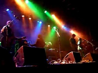 Broken Social Scene - Meet Me In The Basement (live)