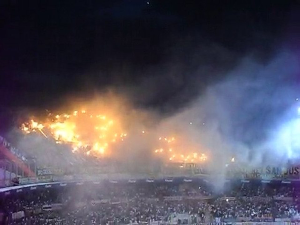 Hincha Boca Juniors (bengales) superclasico 16/11/2010