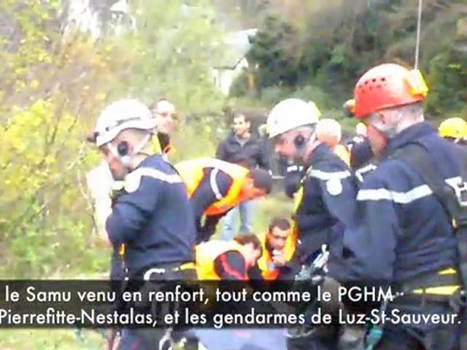 Il sort indemne d'une chute dans le vide