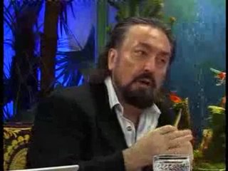 Münafıklar kendilerinden daha büyük bir kimse kabul etmez