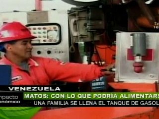 Aumento mensual en precio del combustible en México es escandaloso, dice economista venezolano