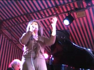 Georgette Lemaire sur scéne par Akimleroy