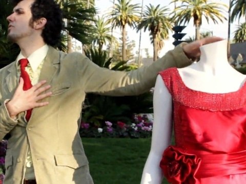 (4 of 4) Michael Mullen & Sandra Bullock's Dress: craigslist