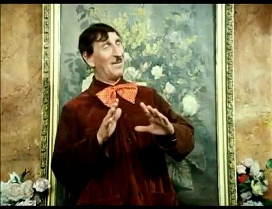 Песня в расписных платках и шалях "Черные подковы".