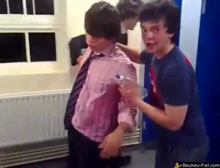 Bourré comme un coin attention au seche main