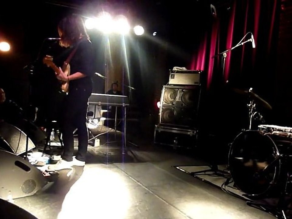 Shannon Wright - Fractured (live)