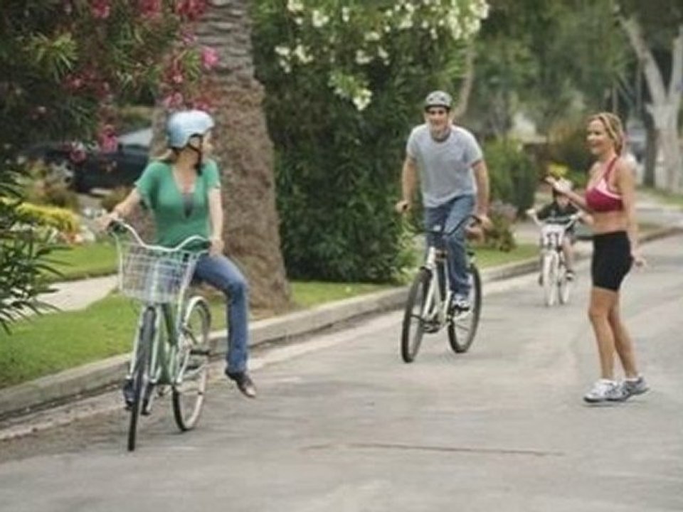 doE Modern Family Season 2 Episode 8 Manny Get Your Gun pos