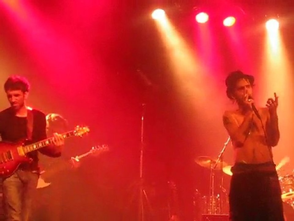 soan, parisiennes, en concert, élysée montmartre, 2010