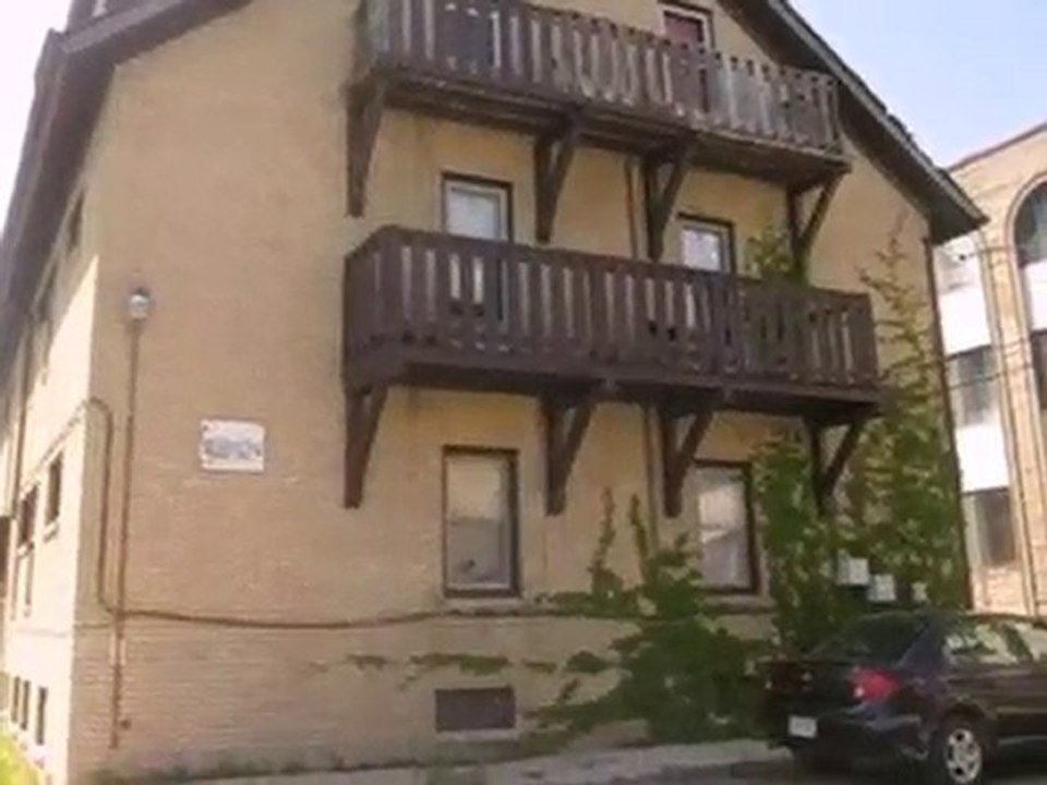 Homes for Sale - 4226 W Highland Blvd - Milwaukee, WI 53208