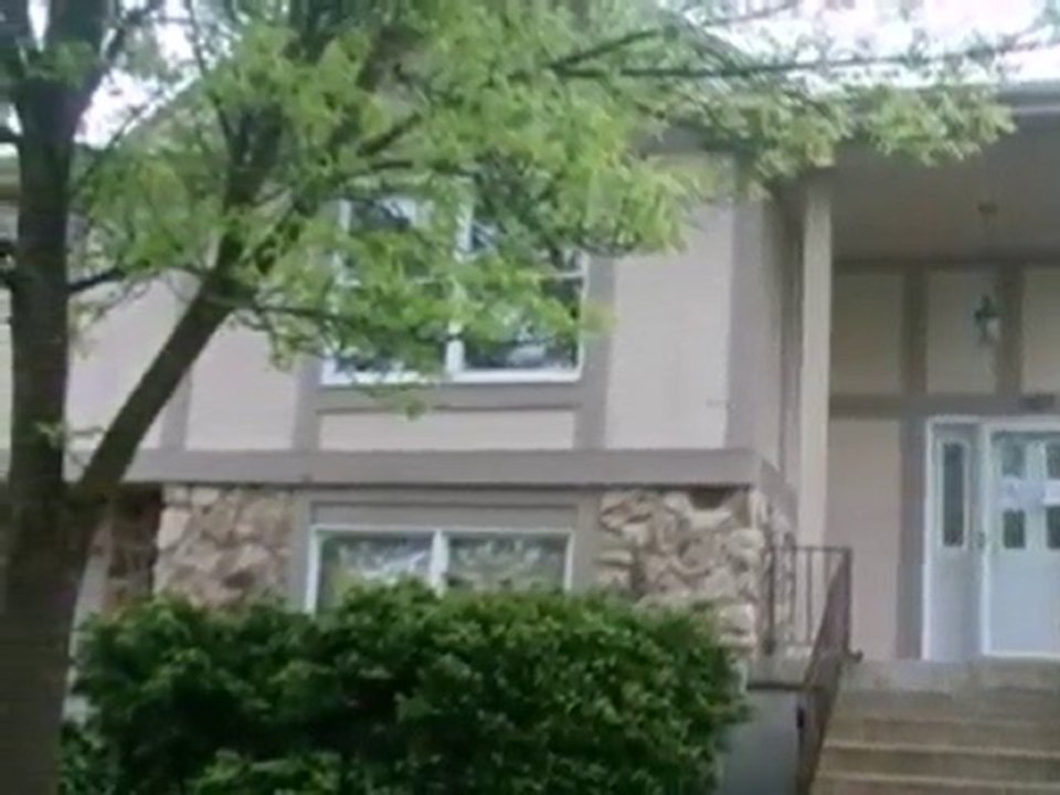 Homes for Sale - 107 Dickinson Ct - Vernon Hills, IL 60061 -