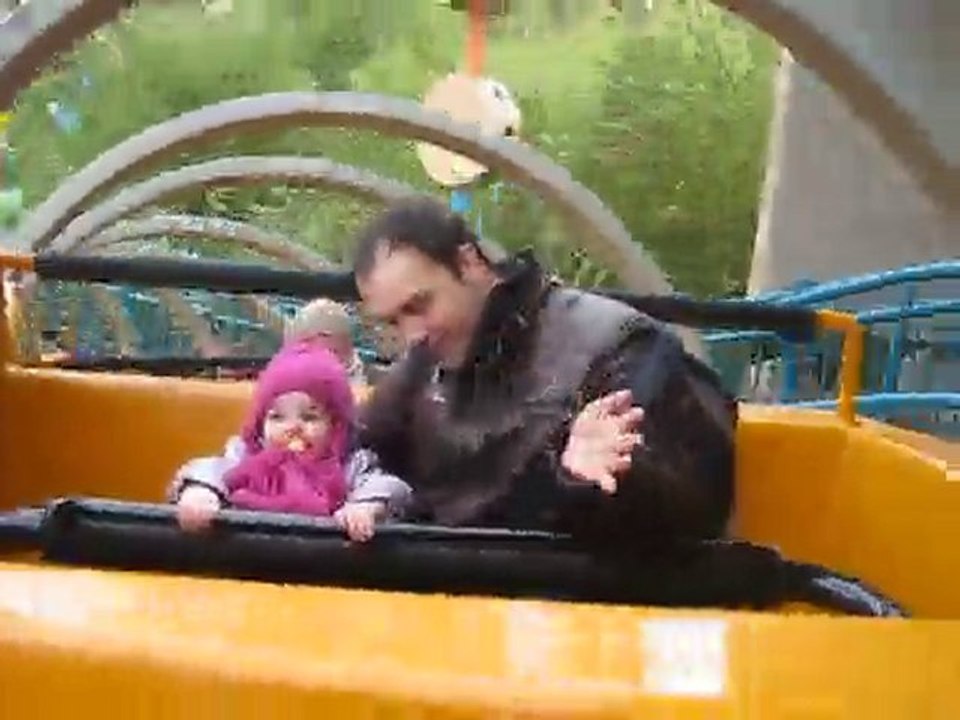 zelie fait le manege zigzag