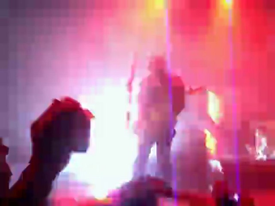 TWO DOOR CINEMA CLUB - I Can Talk | Live @ Lyon 17.11.10