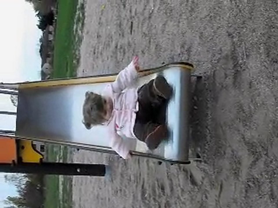 cette fois c'est sur le graaaand toboggan