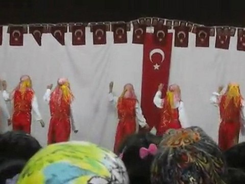 VEZİRHAN İLKÖĞRETİM OKULUNUN FOLKLOR OYUNU