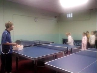 Les pongistes à l'entraînement