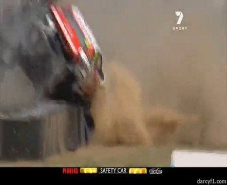 V8 supercars sandown 2010 race 2 big big crash