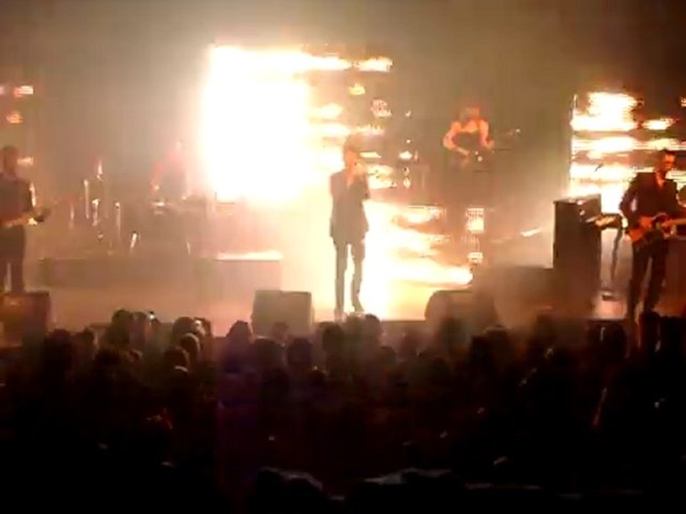 AaRON - Passengers