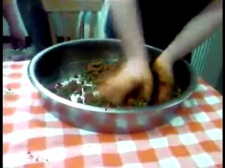 Çiğ Köfte Tarifi (Video)