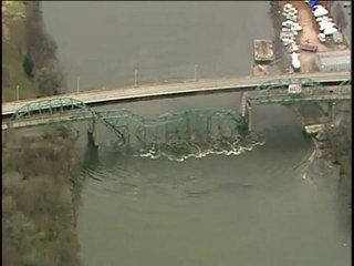 WGN Morning News Bridge Fail [Full HD]