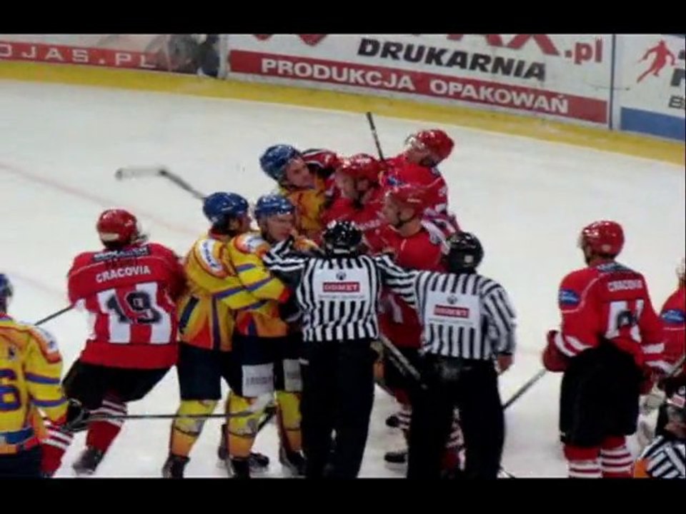 Hokej. MMKS Podhale vs Comarch Cracovia Kraków