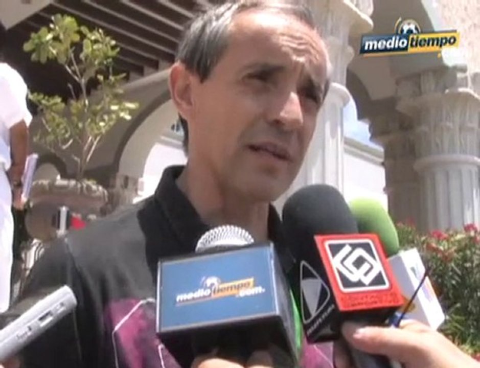 Medio Tiempo.com - Preocupa a Decio de María la falta de gol en el Tri 25 de Mayo del 2010.