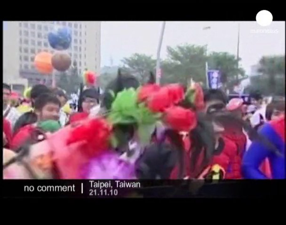 Thousands express their support for... - no comment