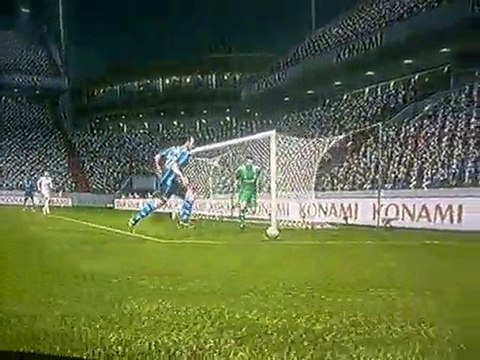 PES 2011 coup du foulard de Pandev,