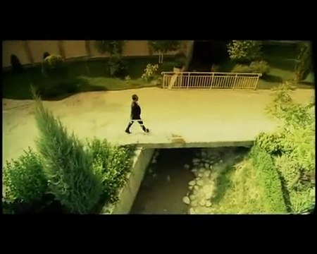 Емануела Крум - Нищо Не Знаеш VBOX7