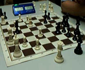 ECHECS : NOUMAI 0 VS 1 BEN (CLASSE B 2010)