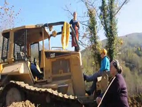 Loc sari yazma eylemi